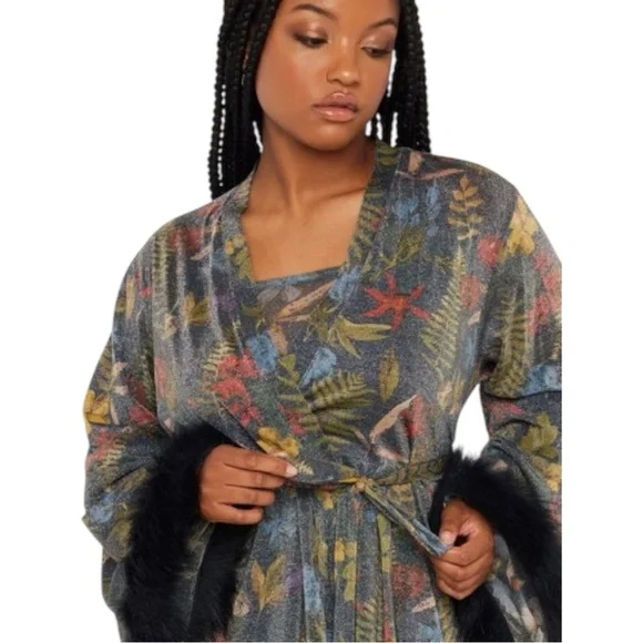 Savage X Fenty Trophy Wife Robe Metallic Island Print Sleeves Faux Fur Size M/L - Picture 3 of 16